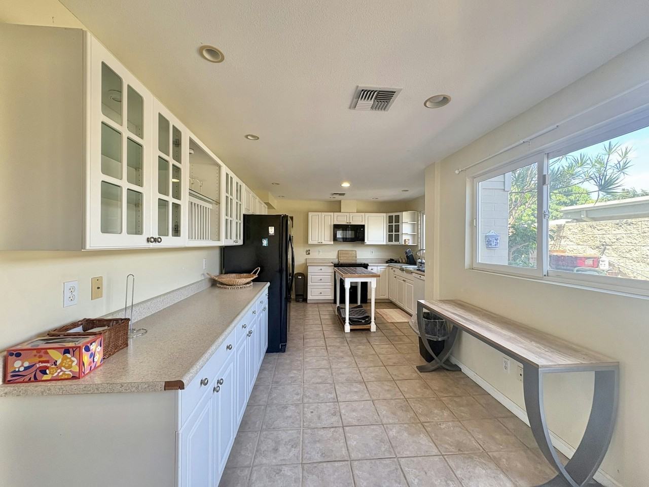 1422 Puanakau Street - Photo 2 of 34
