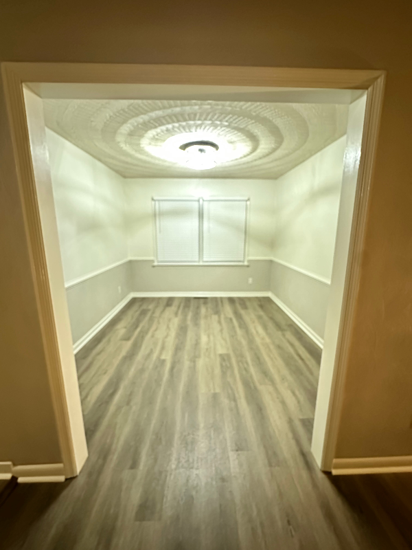 508 Crown Cres - Photo 3 of 26