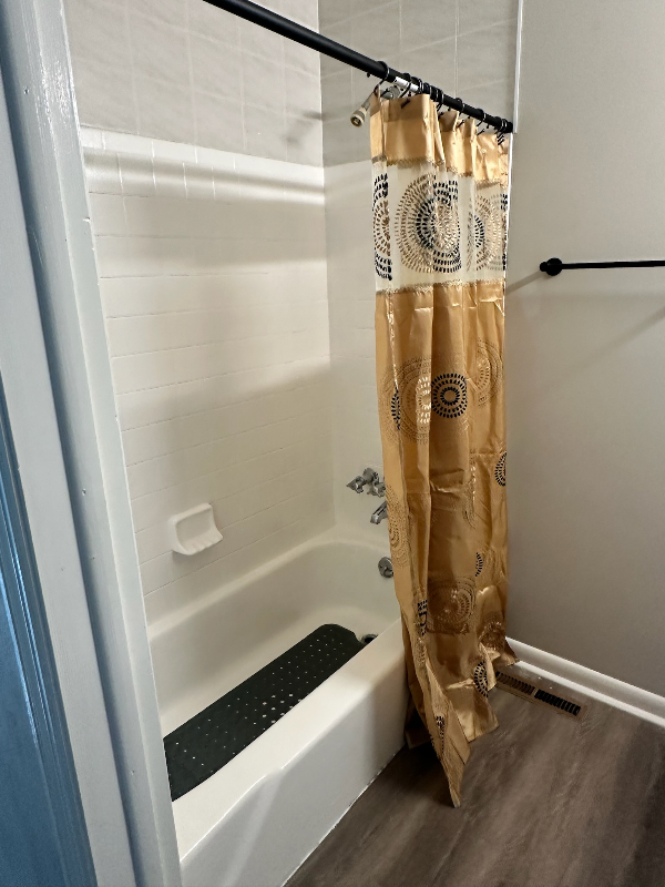 508 Crown Cres - Photo 5 of 26