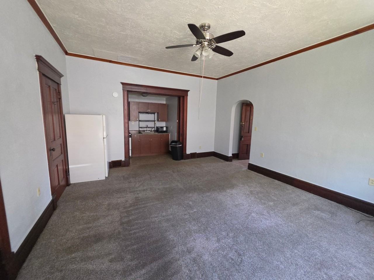 300 Colona Ave #B - Photo 4 of 6
