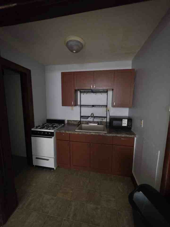 300 Colona Ave #B - Photo 5 of 6