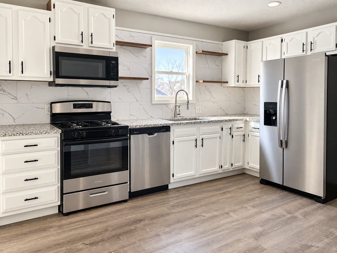 40 E Franklin St - Photo 2 of 8