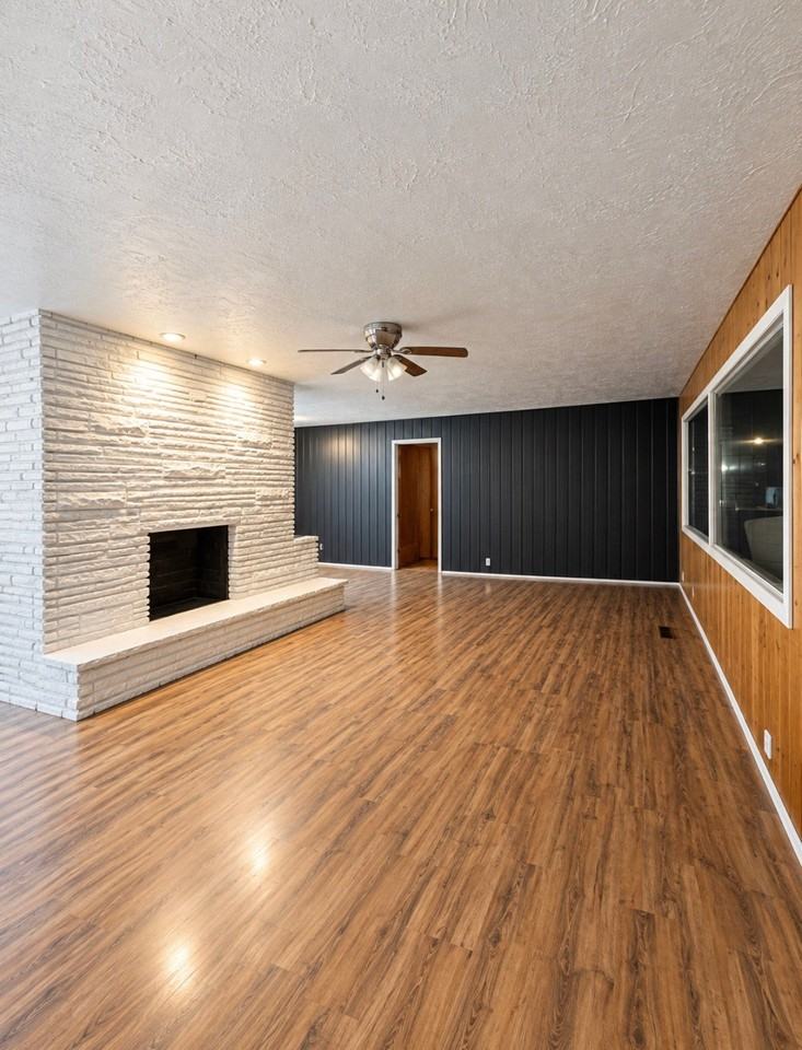 180 N Main St - Photo 4 of 10