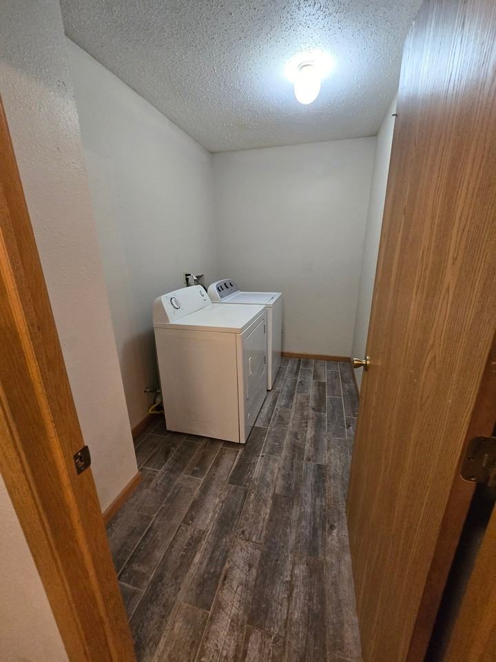 1113 2nd Ave #4 - Photo 5 of 9