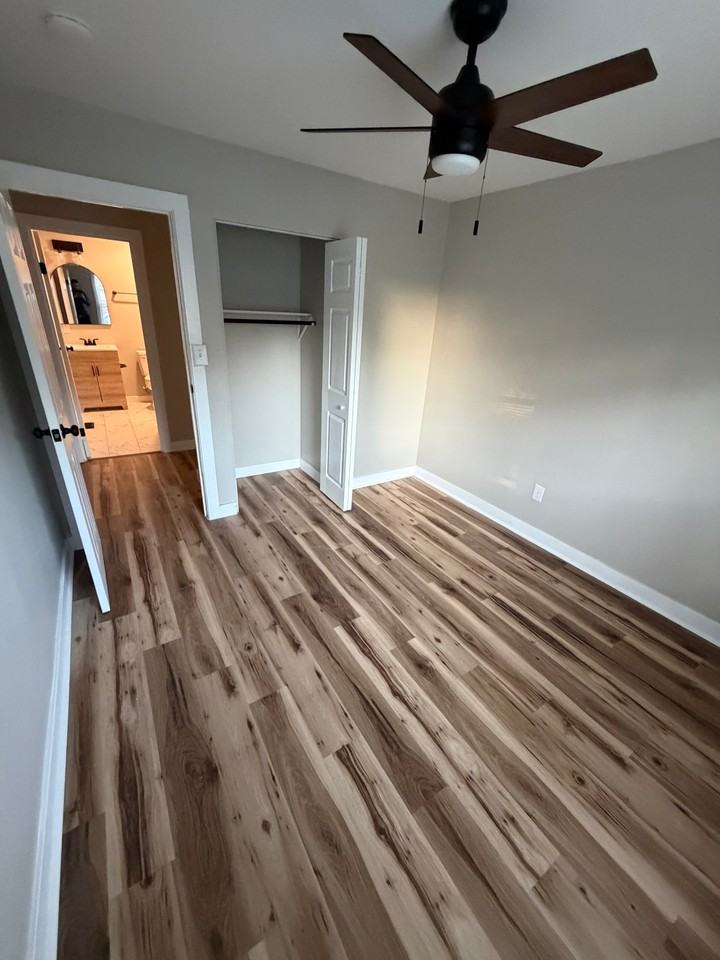 10123 Manistee Way - Photo 4 of 16