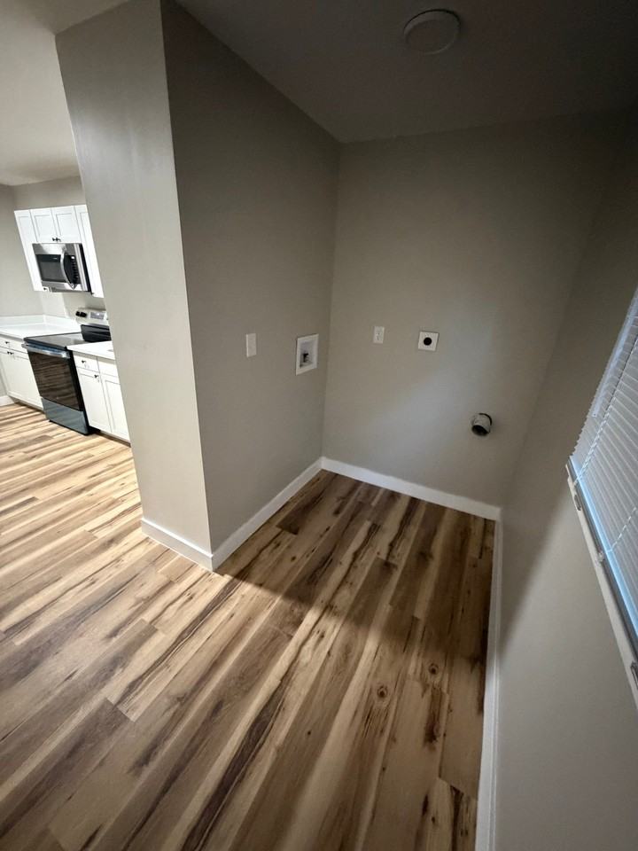 10123 Manistee Way - Photo 7 of 16