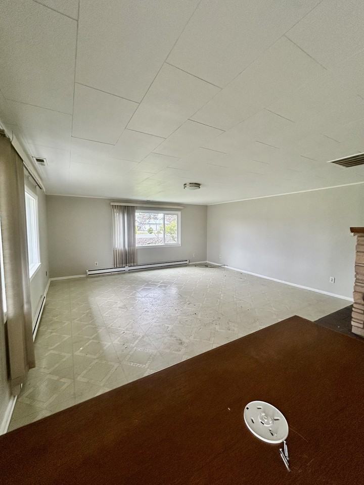 4924 Northwest Dr #1 - Photo 3 of 28