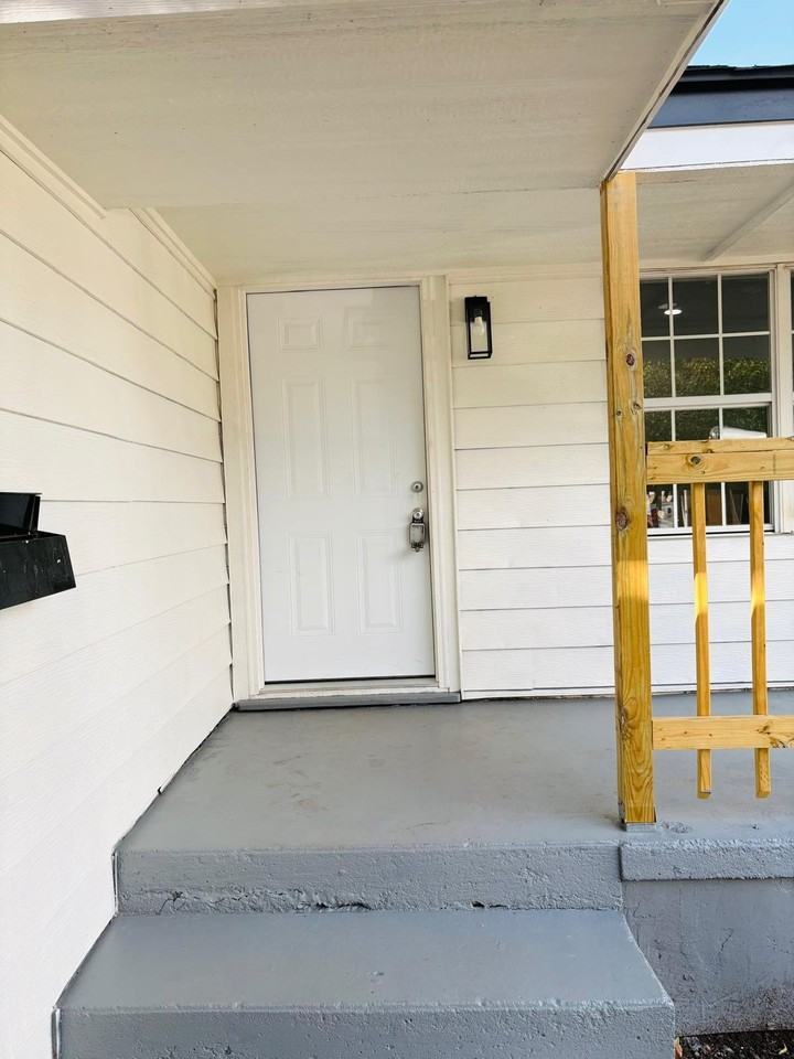 1813 Nw Pollard Ave - Photo 3 of 18