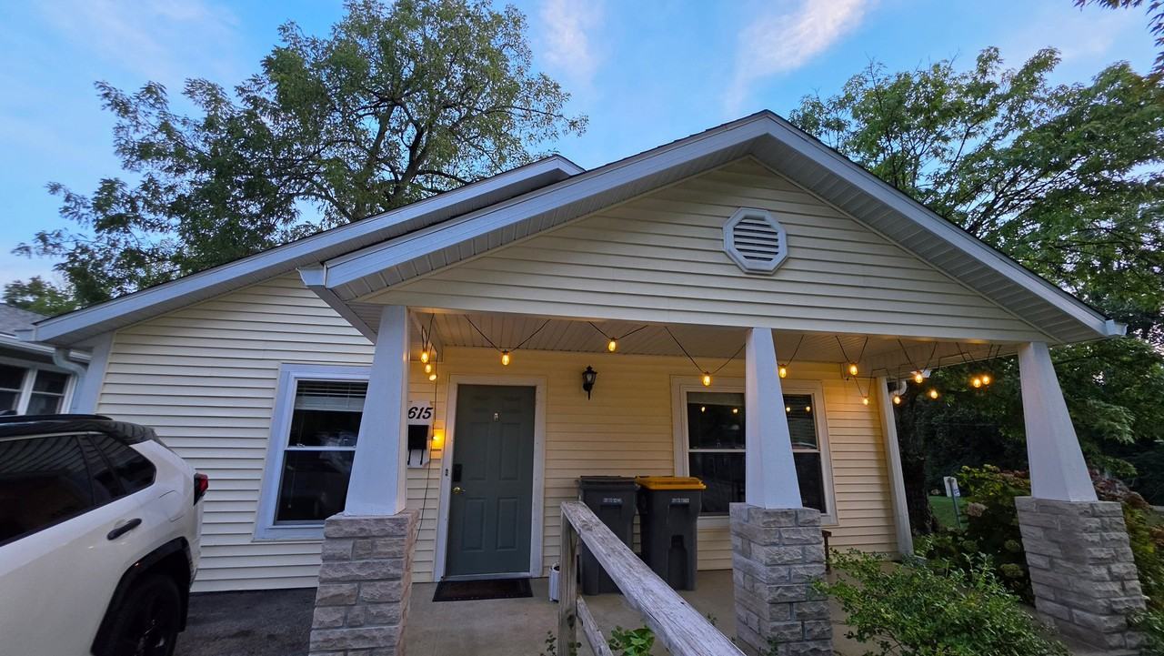 615 W Allen St - Photo 2 of 19
