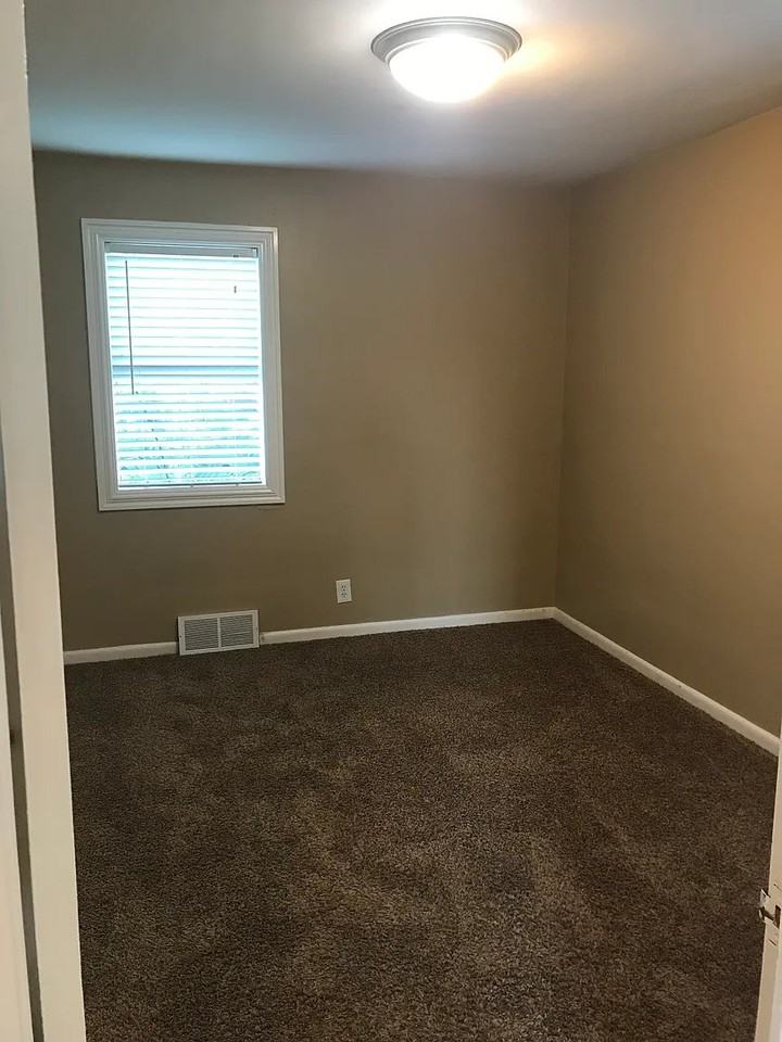 673 E Ramona Ave - Photo 5 of 6