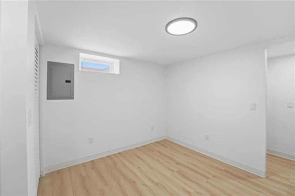 75 Atwood St - Photo 3 of 19