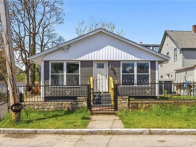 75 Atwood St - Photo 4 of 19