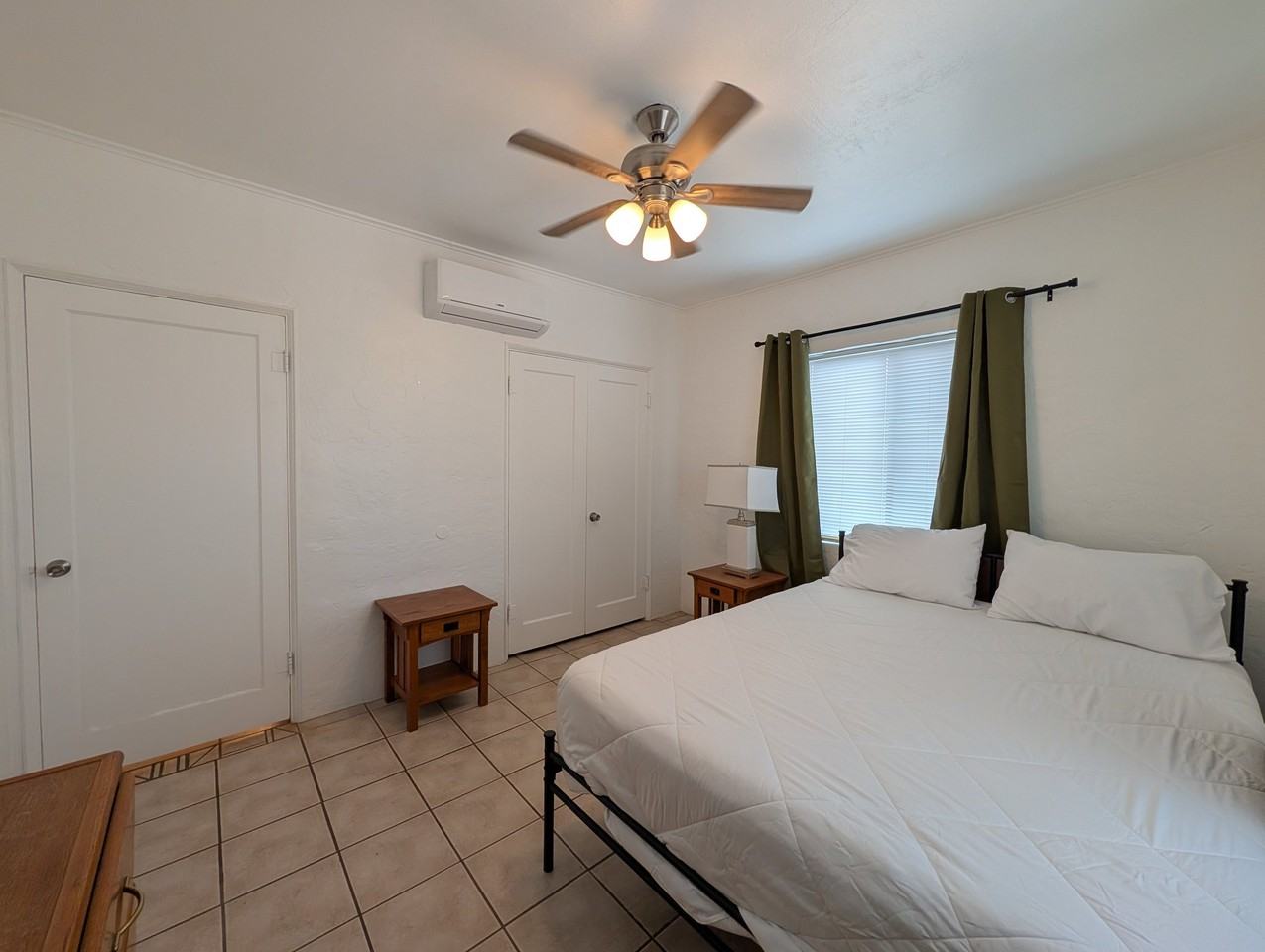 2832 N Park Ave - Photo 4 of 17