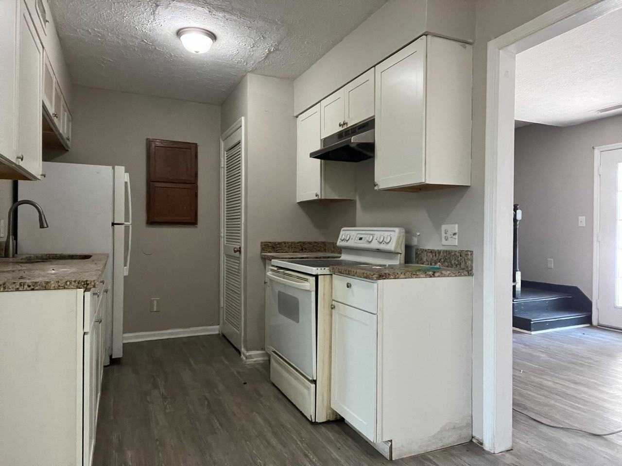 201 Cedar St #C - Photo 5 of 7