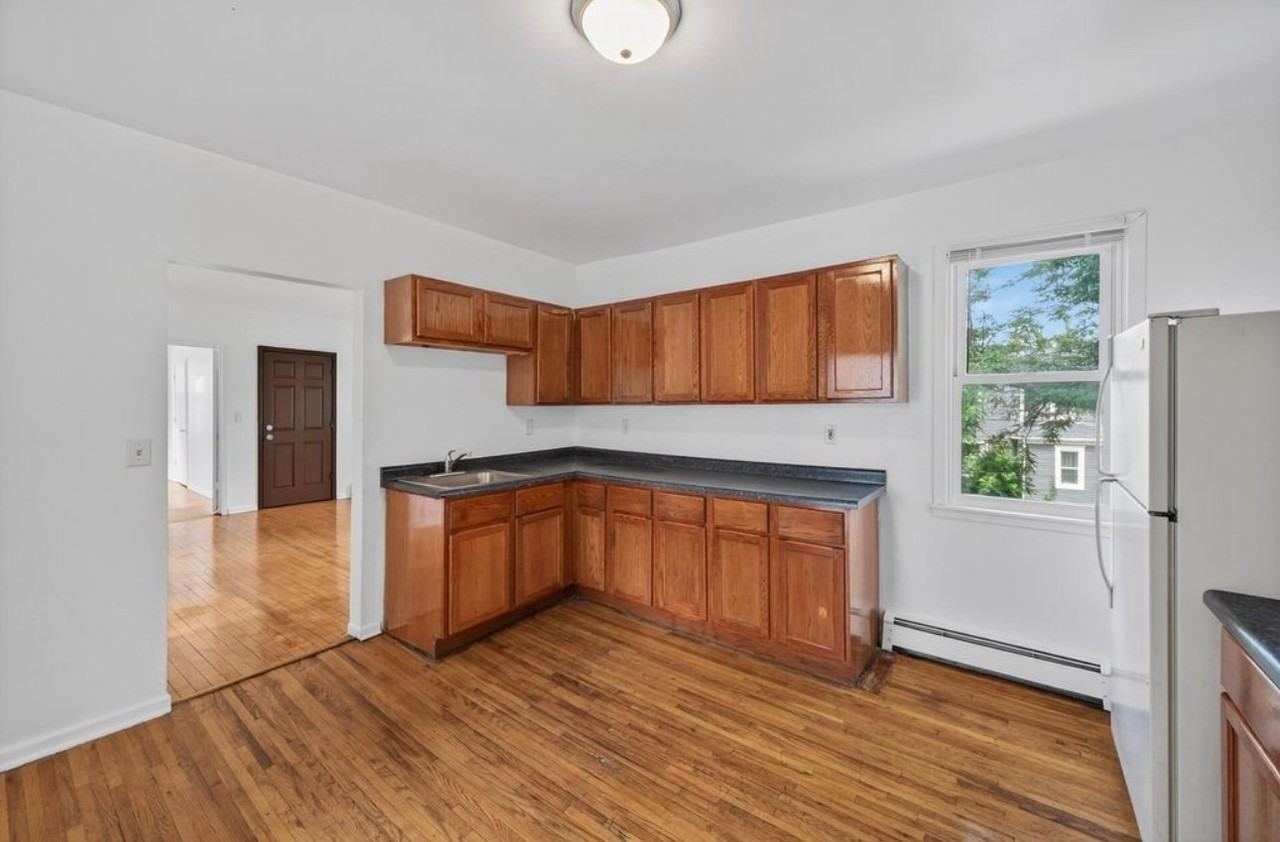1430 Irving Ave N #2 - Photo 4 of 16