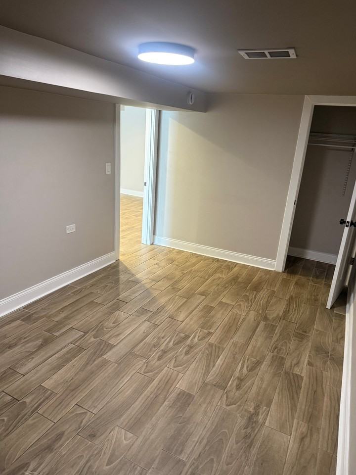 1652 S Ridgeway Ave - Photo 4 of 5
