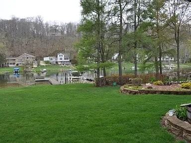 5525 Bauers Dr - Photo 2 of 20