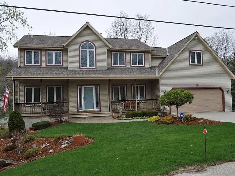 5525 Bauers Dr - Photo 3 of 20