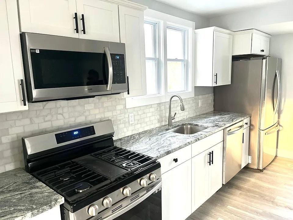 908 Central Ave - Photo 5 of 13