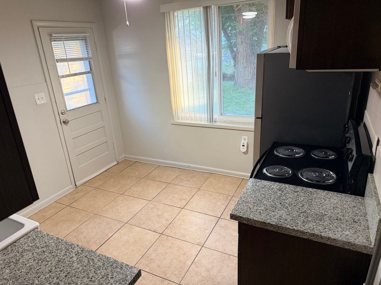 354 E Sandy Park Cir #354E - Photo 3 of 20
