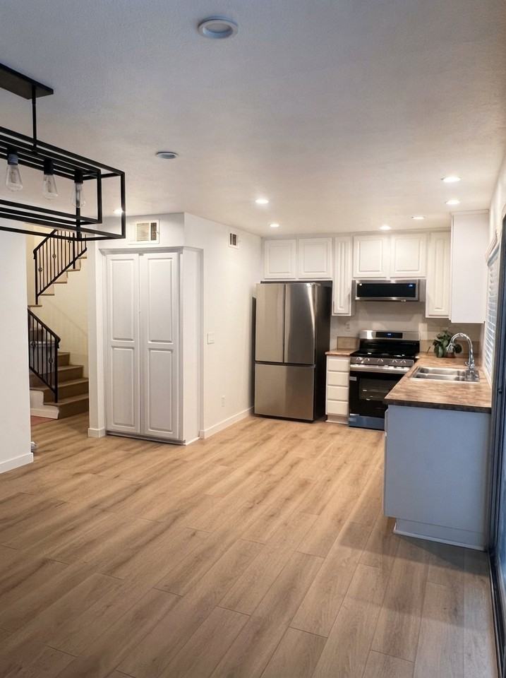 12525 Chanute St - Photo 4 of 13