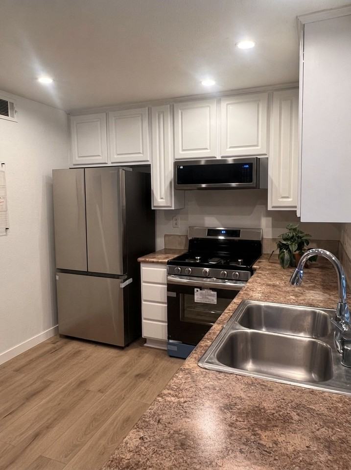 12525 Chanute St - Photo 5 of 13