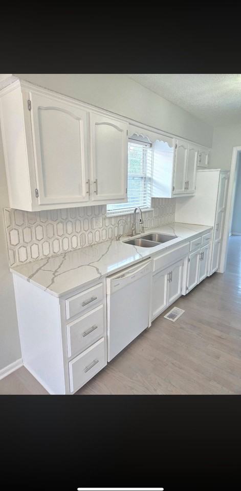 6915 N Bales Ave - Photo 2 of 16