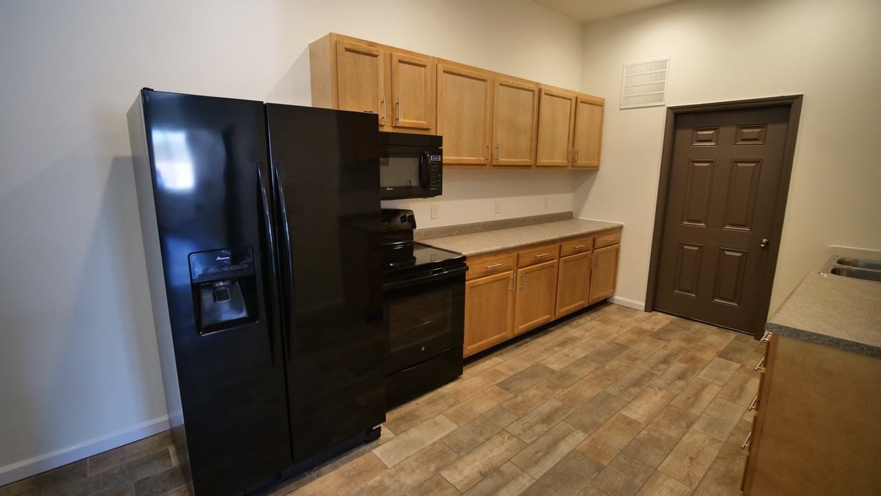 32 Parkway #270 - Photo 4 of 18