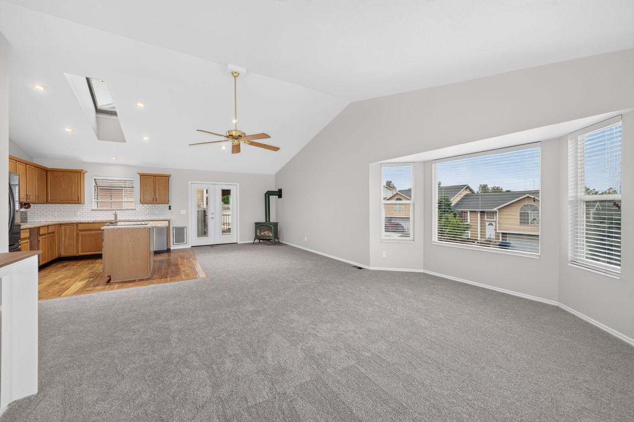 2172 E St - Photo 7 of 13