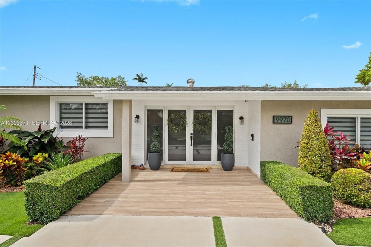 9990 Sw 132nd St - Photo 2 of 18