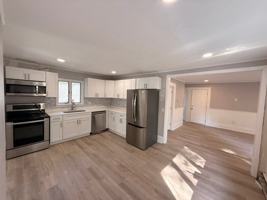 featured image of 37 Crystal St #2-3