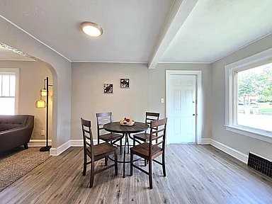 3617 W Douglas Ave - Photo 4 of 20