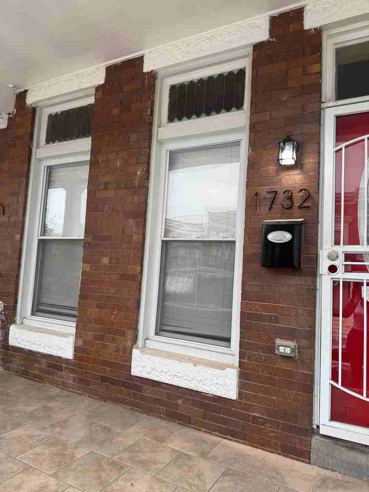 1732 Moreland Ave