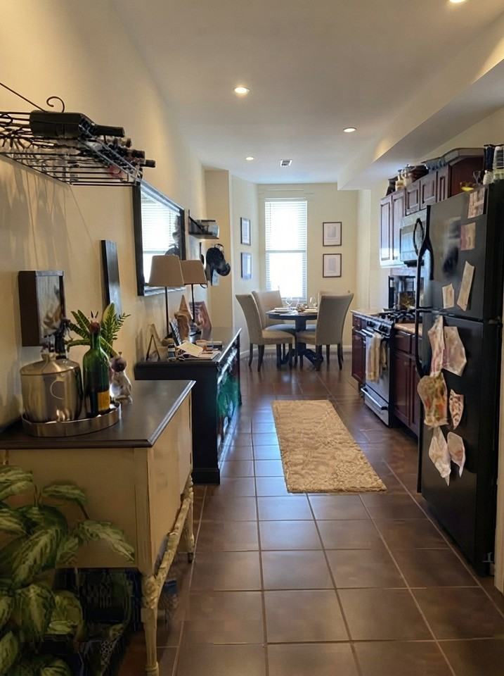 1724 S 2nd St #B - Photo 3 of 8