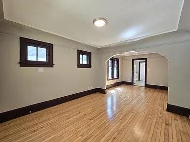 4933 N 38th St - Photo 4 of 20