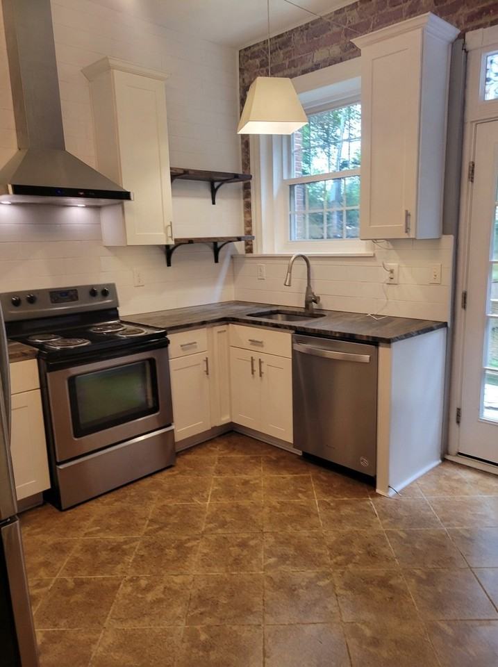 809 N 21st St - Photo 2 of 19