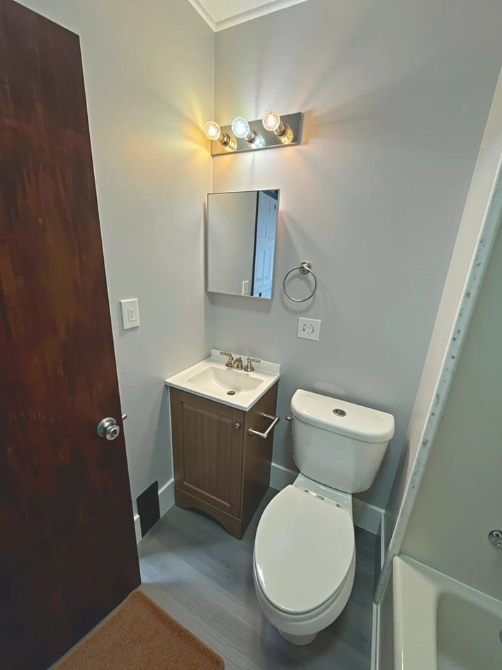114 W 23rd St - Photo 4 of 7