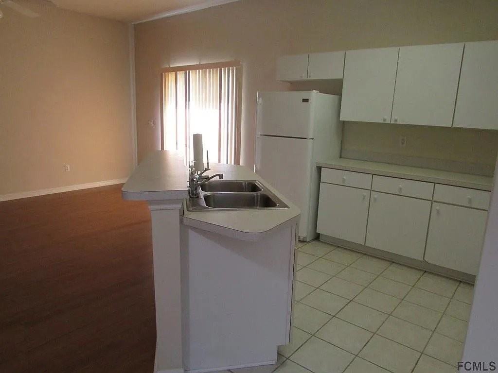88 Brewster Ln - Photo 2 of 9