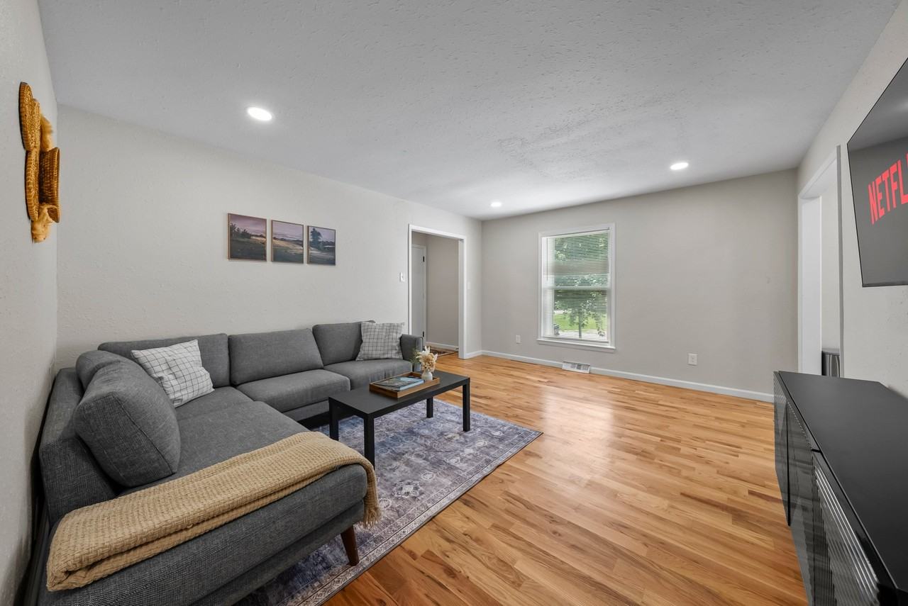 4010 E 123rd Ter #A - Photo 3 of 16