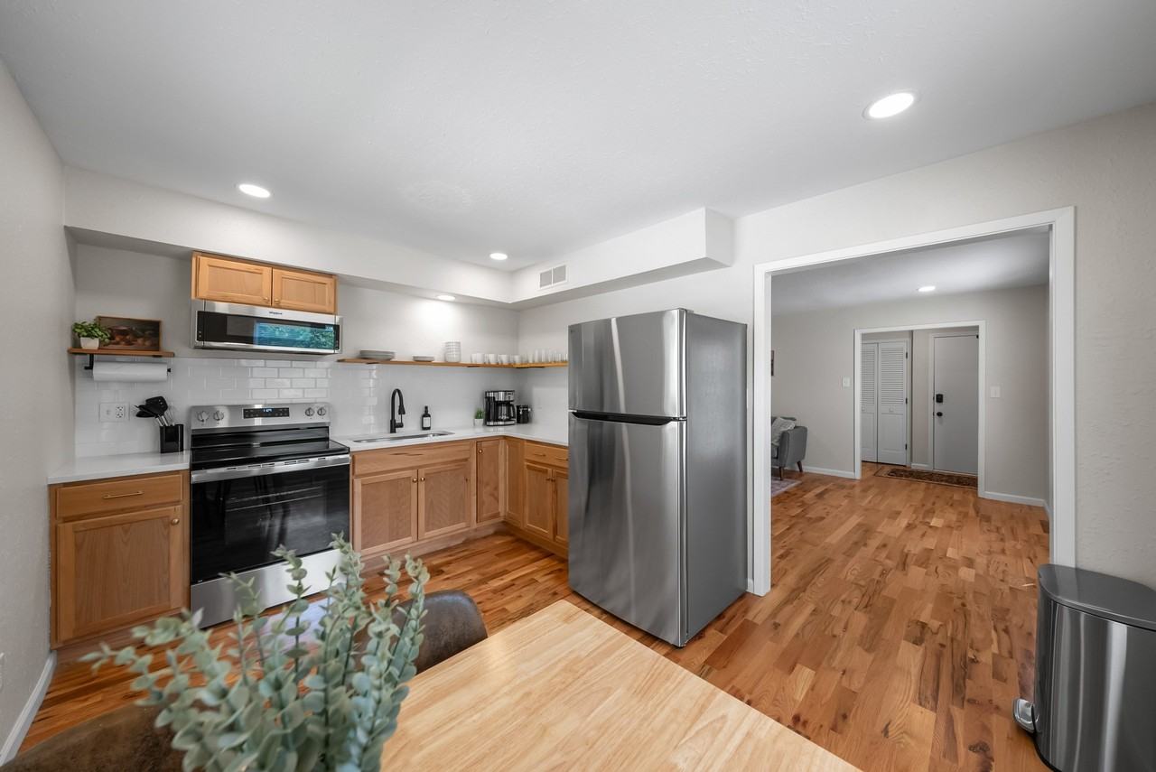 4010 E 123rd Ter #A - Photo 5 of 16