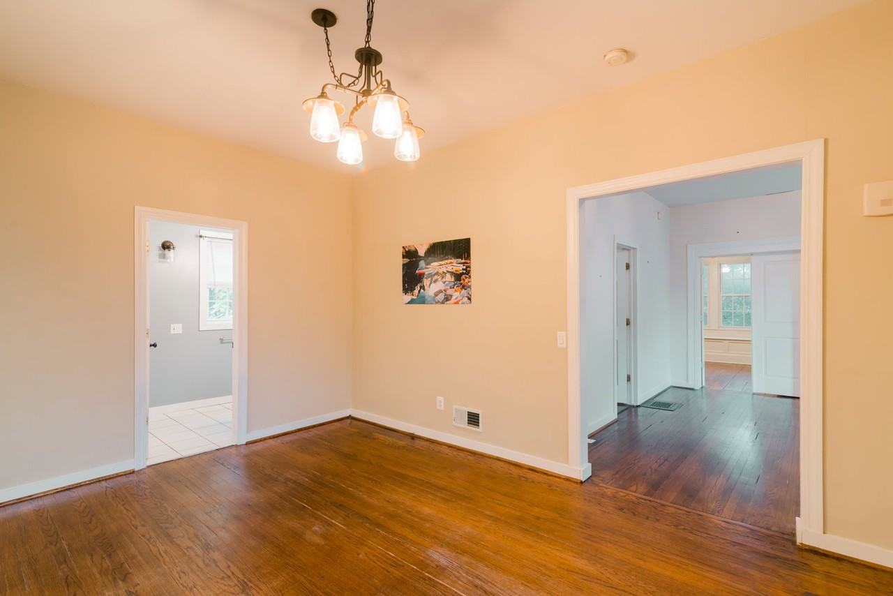 427 Thomas St Se #1 - Photo 4 of 8