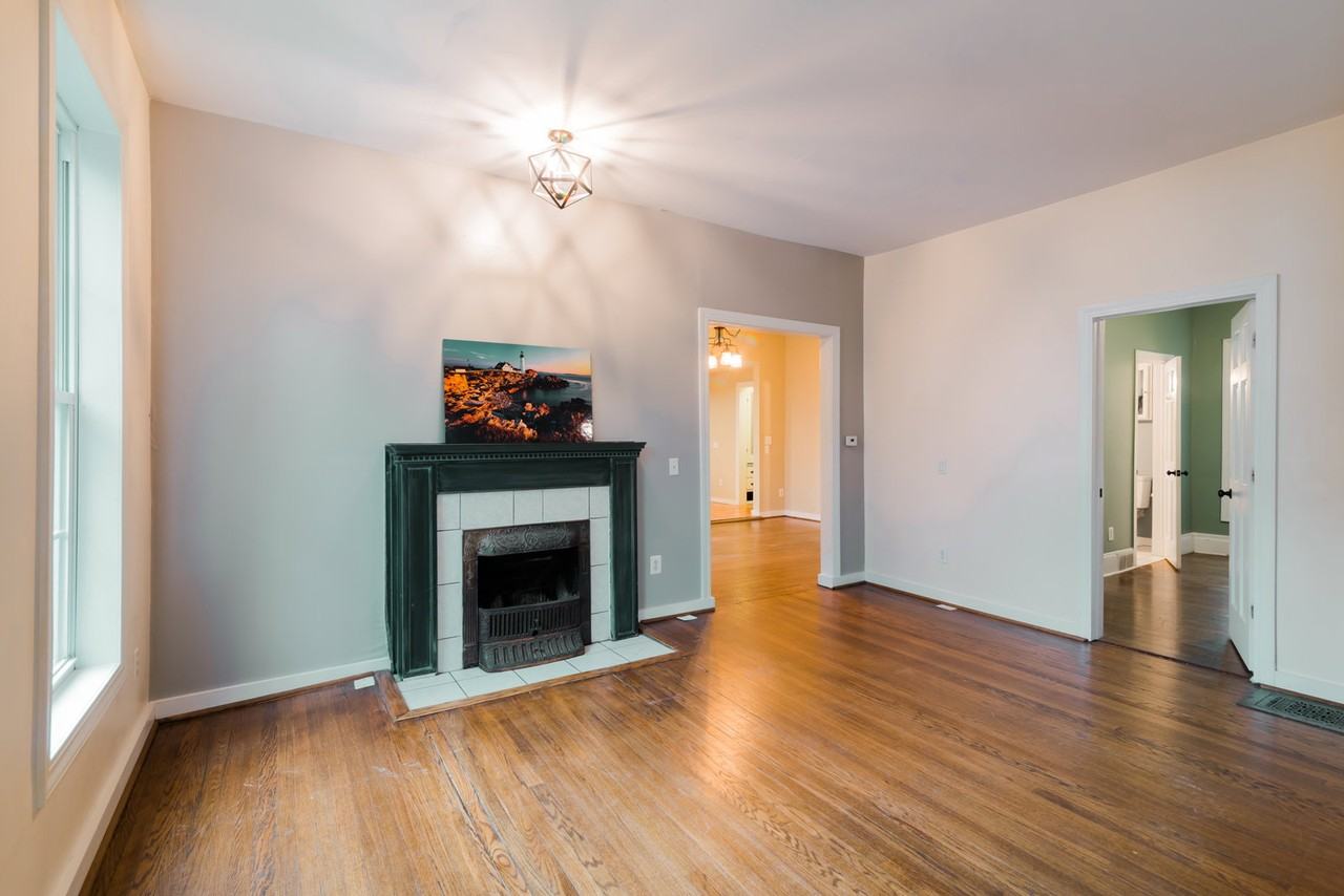 427 Thomas St Se #1 - Photo 7 of 8