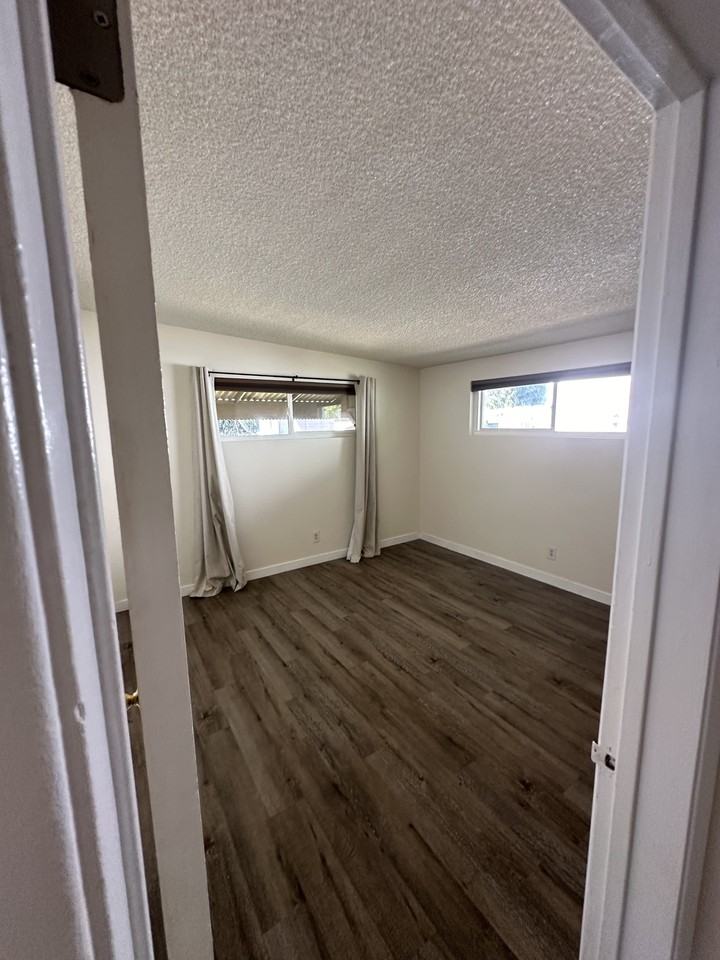 717 1/2 S Cedros Ave #717-1-2 - Photo 5 of 21