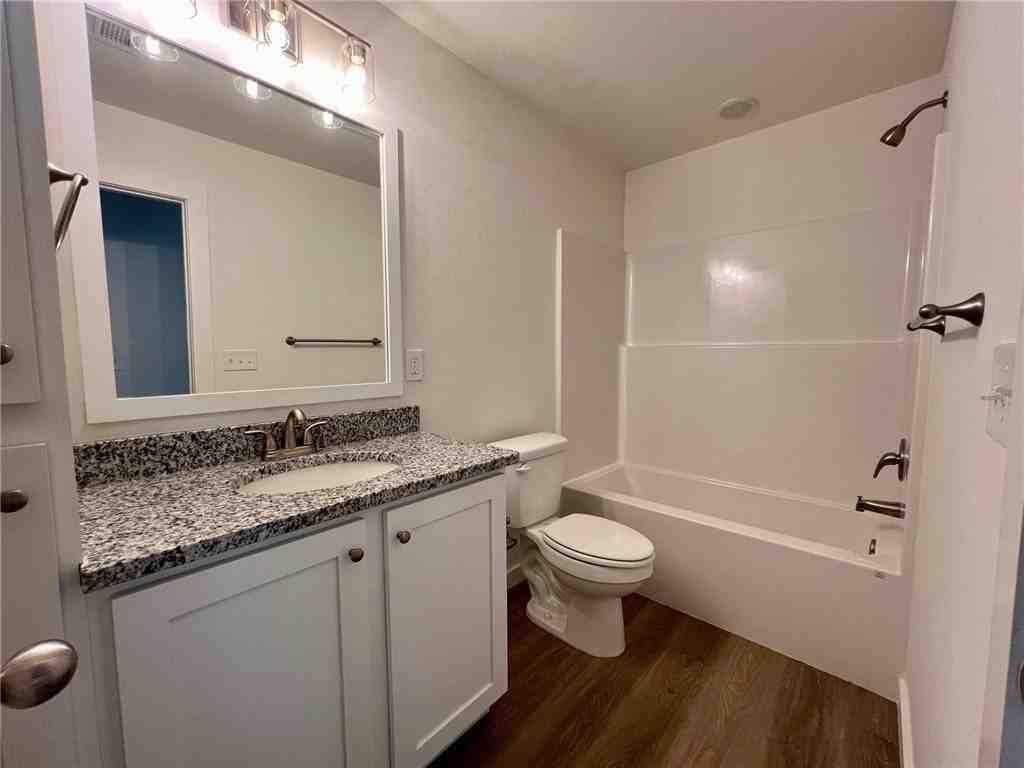 617 Nw 68th Ave - Photo 7 of 17