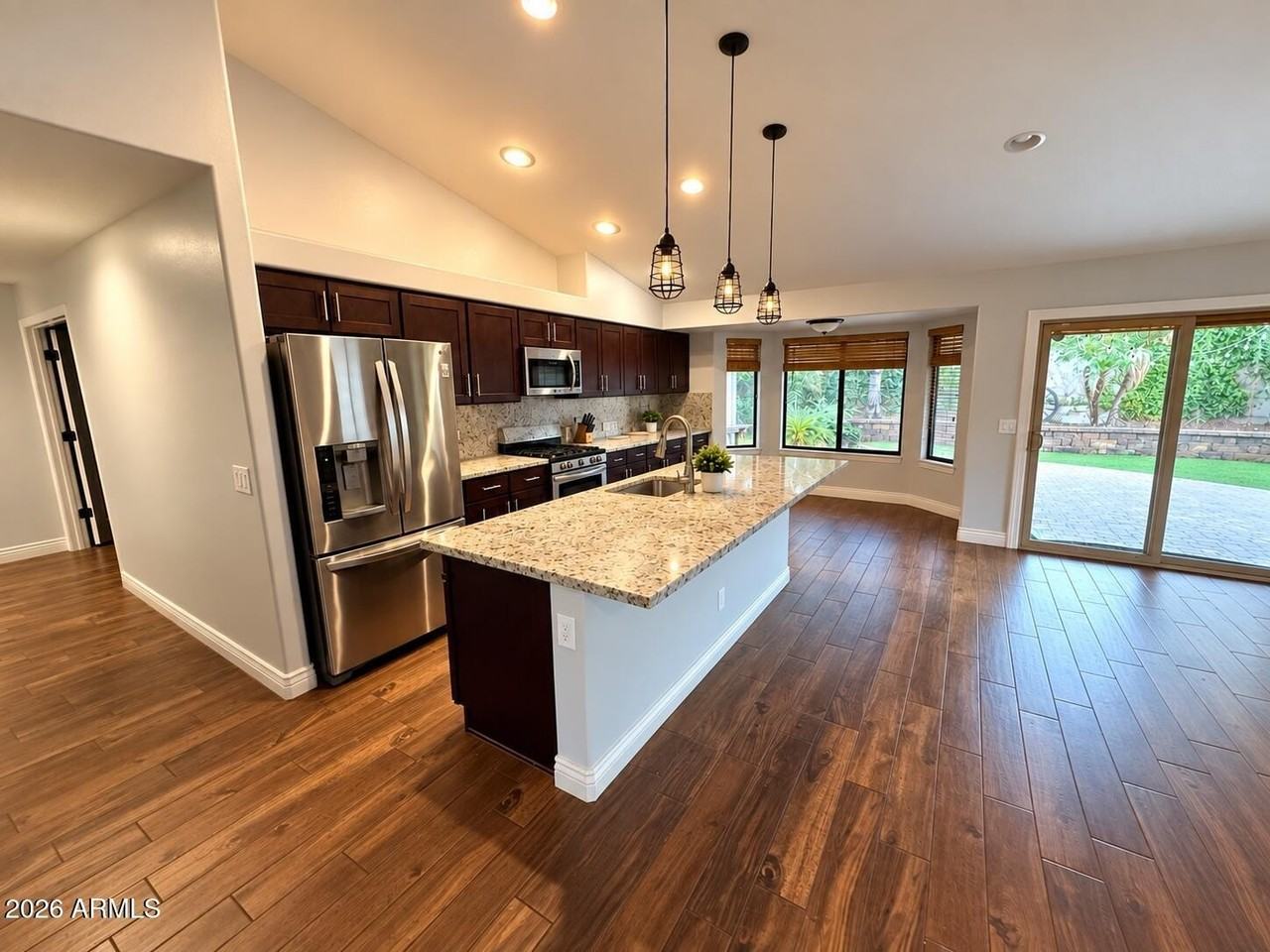 1603 E Runion Dr - Photo 4 of 13