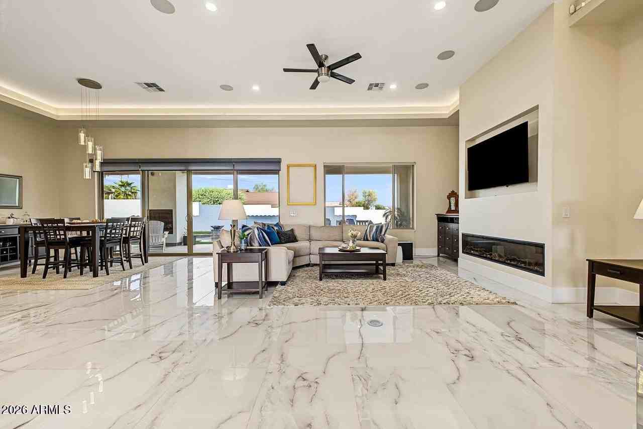 6645 S Solado Pl - Photo 4 of 43