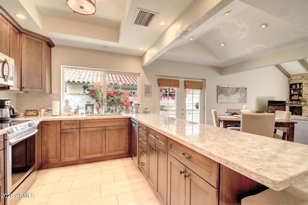 5718 N Scottsdale Rd - Photo 6 of 18