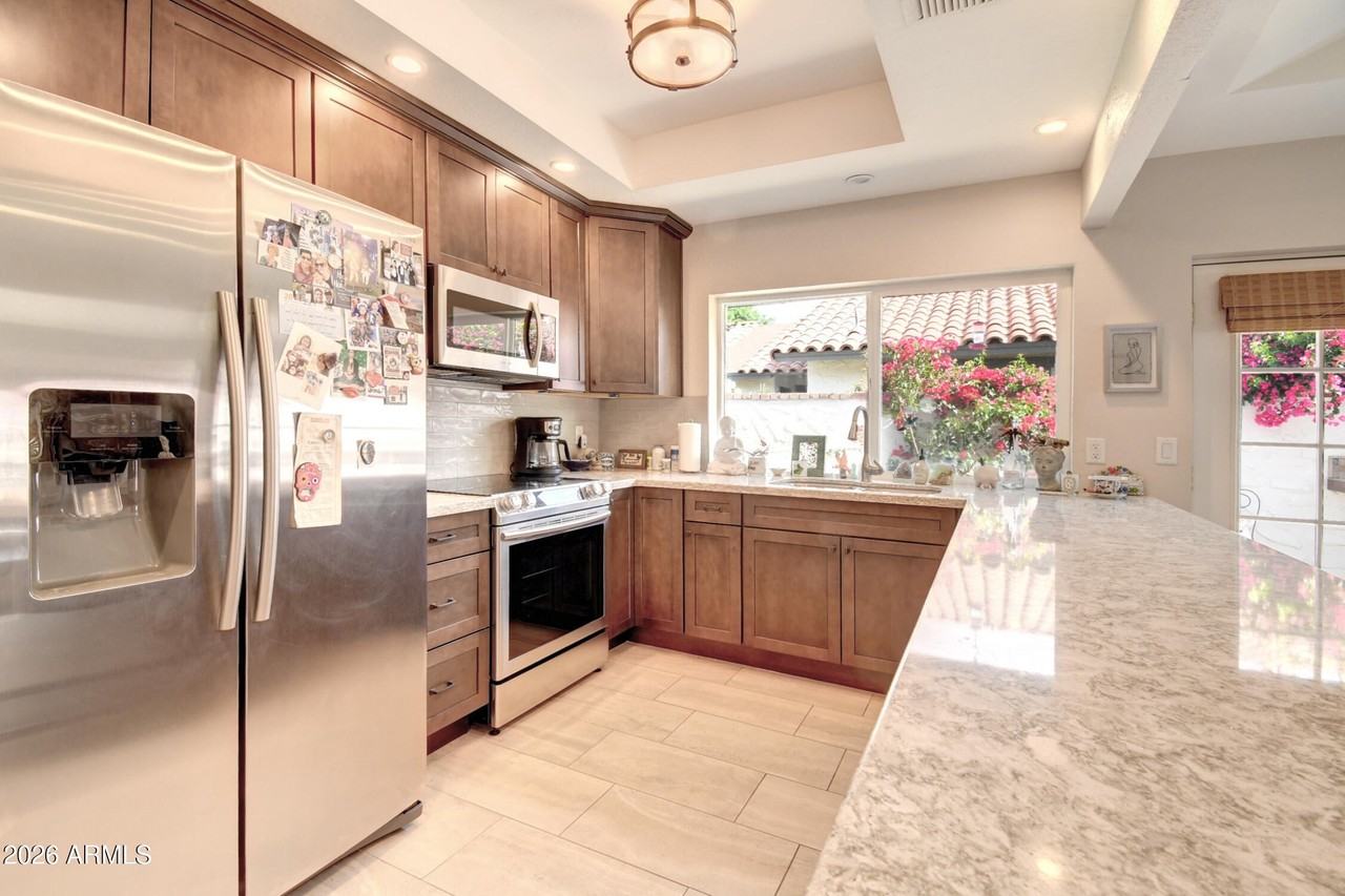 5718 N Scottsdale Rd - Photo 7 of 18