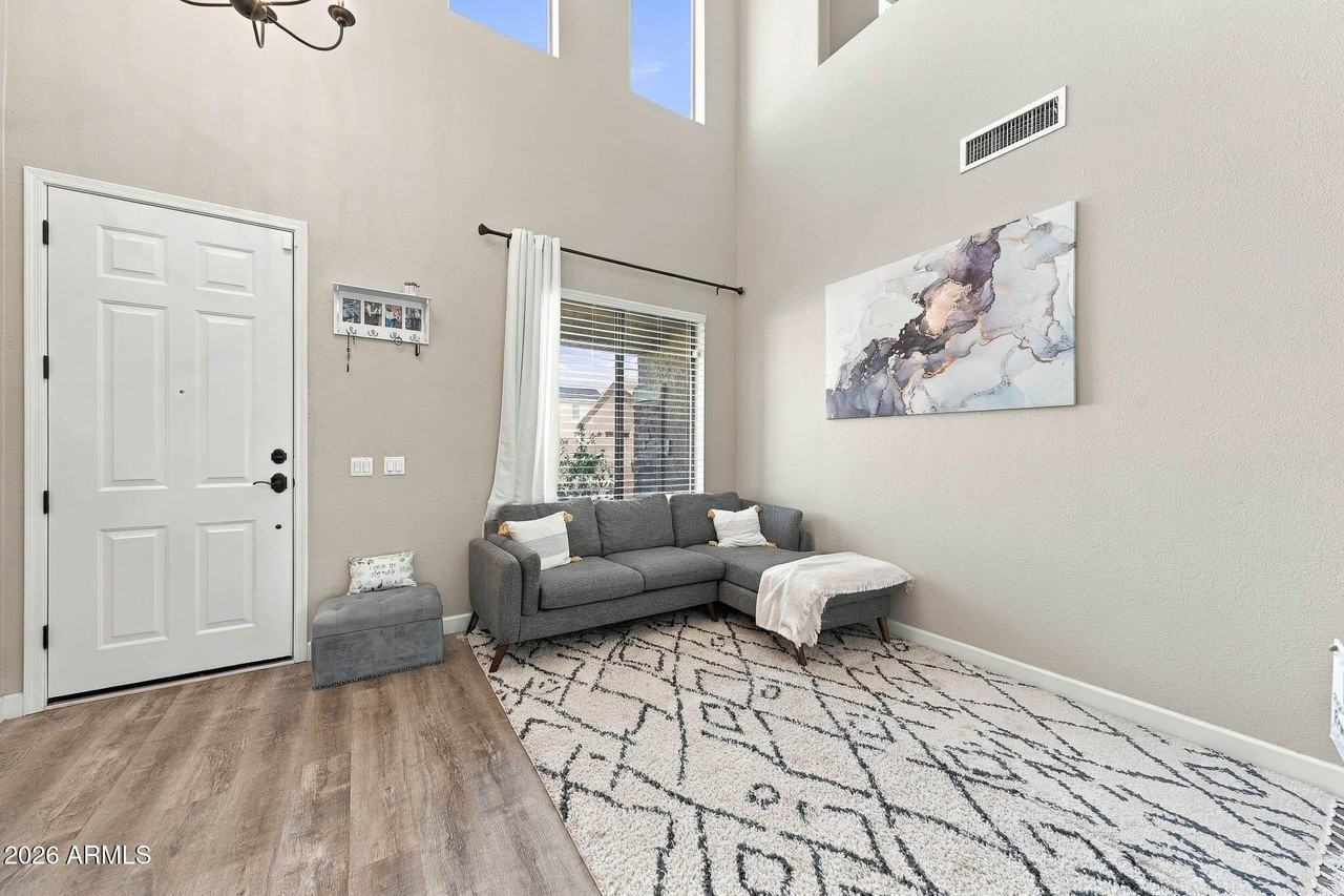9175 W Alex Ave - Photo 3 of 34