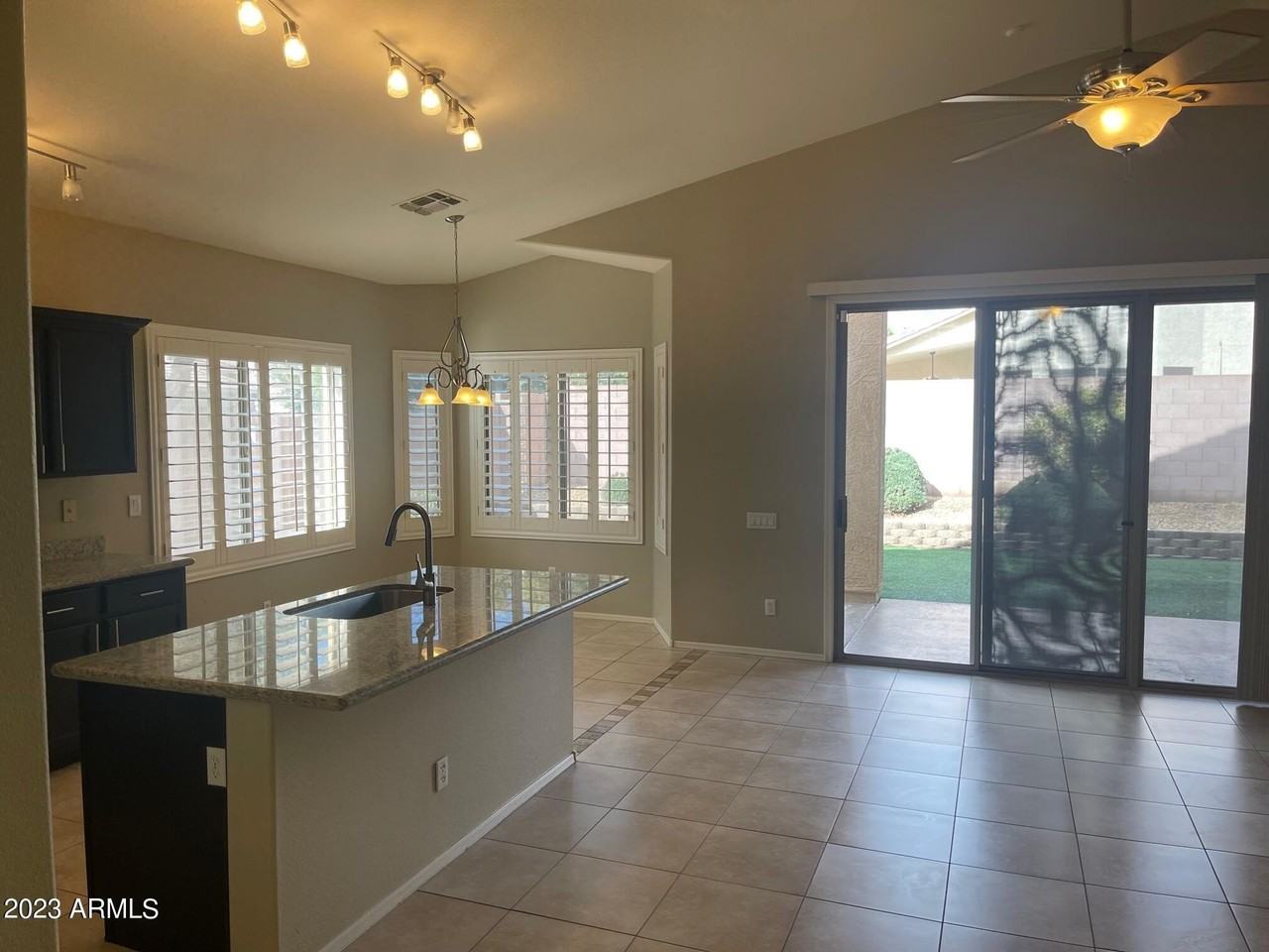 6668 W Rose Garden Ln - Photo 5 of 22